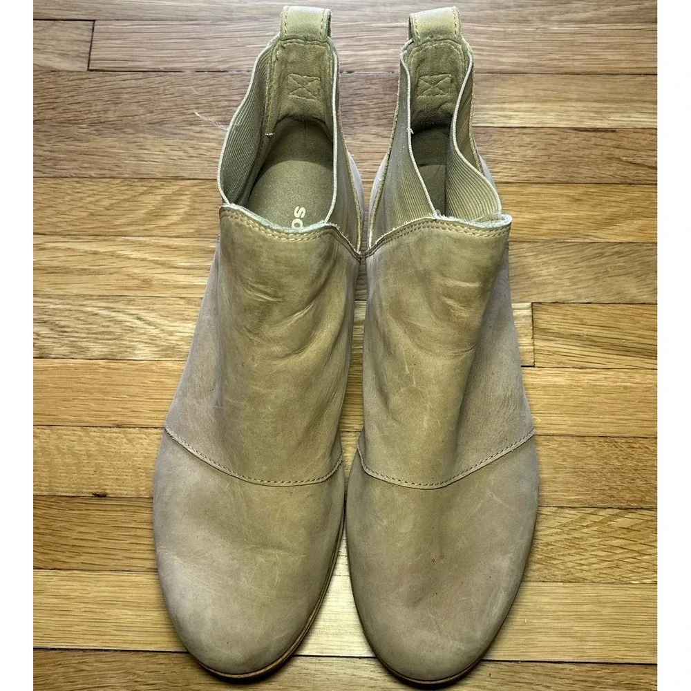 Sorel Womens Harlow Lug Sole‎ Chelsea Booties Sz 9 Tan Suede Waterproof Boots